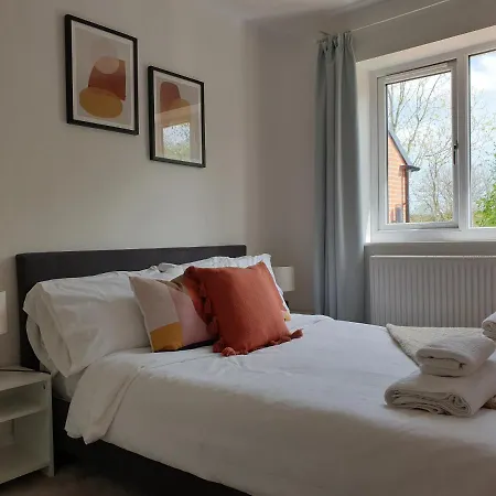 Cheerful 1 Private Room-Ensuite With Free Parking Silverdale  Exterior photo