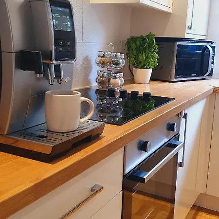 Cheerful 1 Private Room-Ensuite With Free Parking Silverdale  Exterior photo