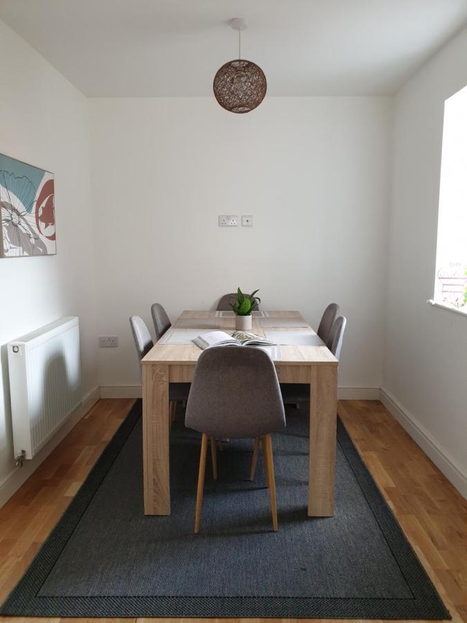 Cheerful 1 Private Room-ensuite With Free Parking Silverdale (Staffordshire)